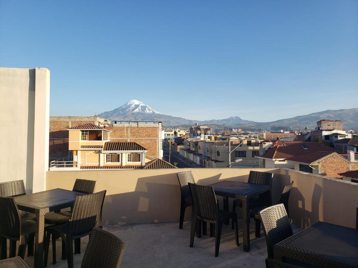 Illari Hotel Riobamba Exterior foto