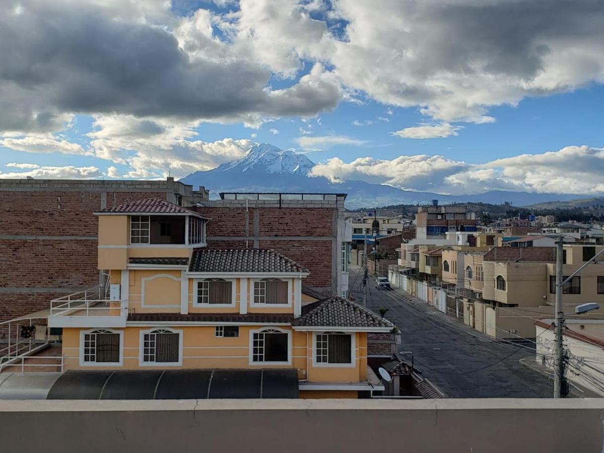 Illari Hotel Riobamba Exterior foto
