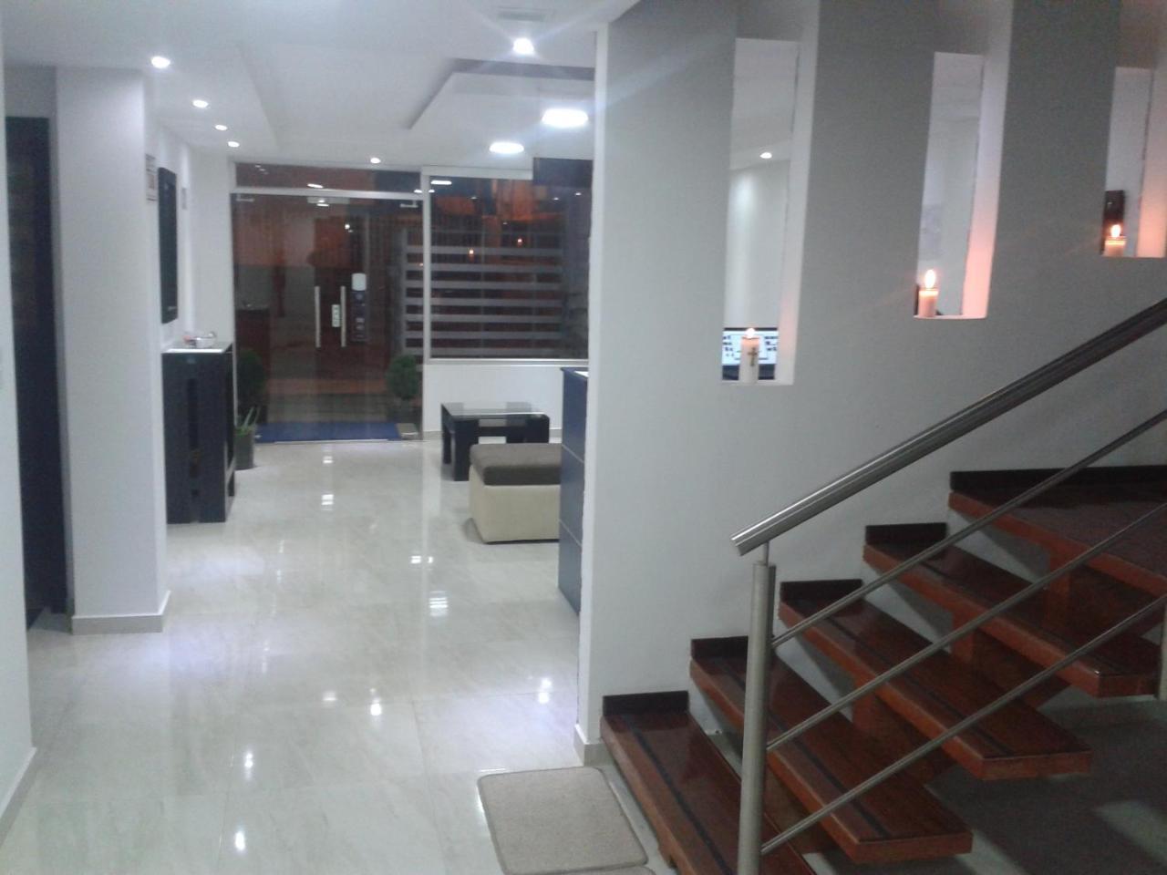 Illari Hotel Riobamba Exterior foto